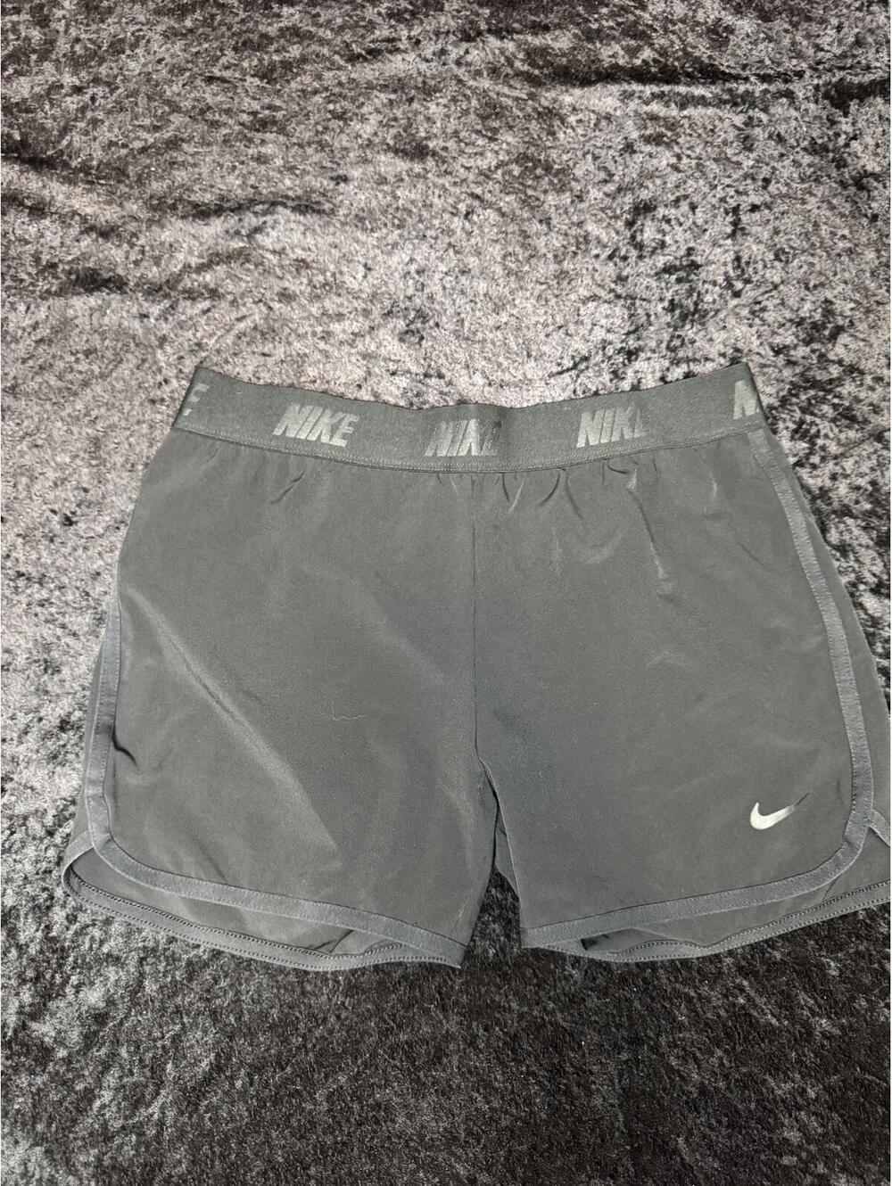 Nike Women's Athletic Shorts Size Medium
